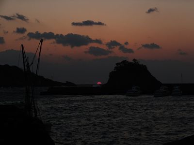 愛は陽炎　的なあの娘　泣いてるー