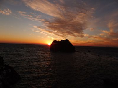 三四郎島と遊ぶ夕陽