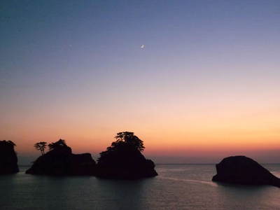 夕陽が帰ったあとからはー？