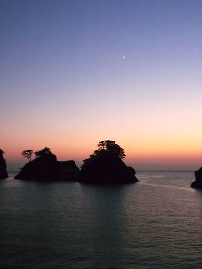 夕陽が帰ったあとからはー？
