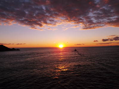 塩徳丸　夕陽に出漁です―