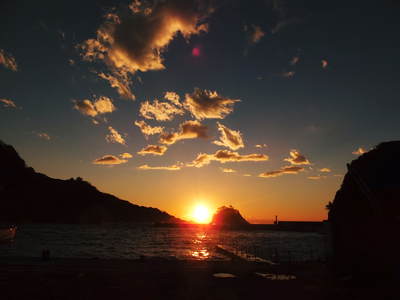 夕陽　雲と遊ぶ―