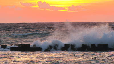 夕陽　海に帰ります―