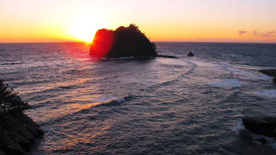 三四郎島の波と夕陽！