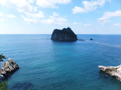 三四郎島ひとりぽっち―？