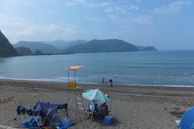 西伊豆の浜を守る　ライフセーバー！