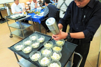 泡　塩カツオうどん　あわわぁー