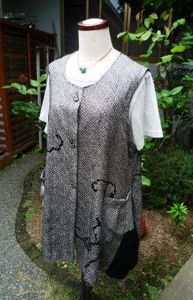 着物地（絞り）の服など。。。