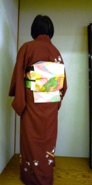 栗色のオフタートルチュニック