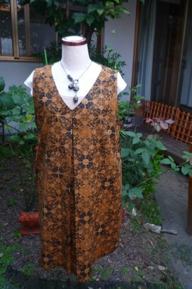 バティック服の季節