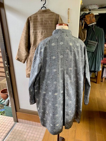 絣のジャケット。