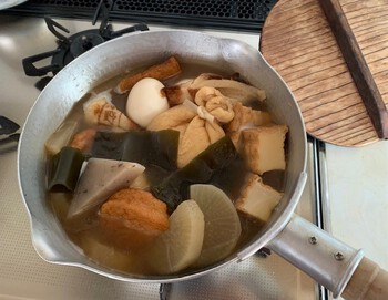 ジャンパースカートなど。