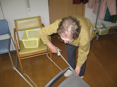今日は椅子、車椅子のお掃除の日