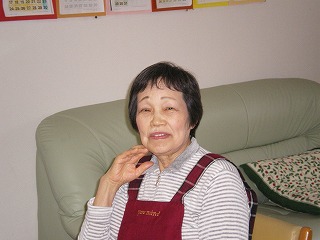 グループホームではお化粧療法・女性はいつでも美しく