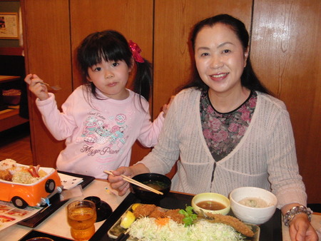 昨夜は一日早く長男の誕生日・家族で外食しました☆