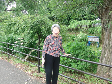 お家に帰りたくなった利用者様と菖蒲園見学の下見に
