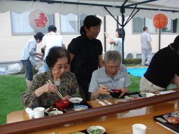 納涼祭・総勢70名の参加