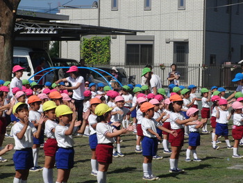 幼稚園の祖父母参観会に出席しました