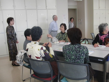 認知症の人と家族の会のつどいに参加