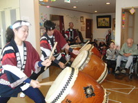 新年会・蒲原和太鼓保存会の皆さんがお越しくださいました