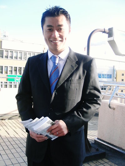 リーダー研修最終日の朝細野豪志さんにお会いしました