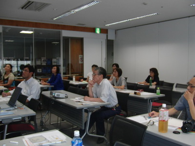 昨夜は団塊創業塾定例会で学びあいました。そして二次会へ