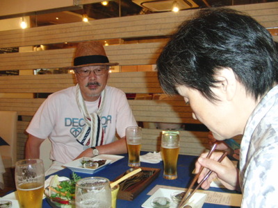 昨夜は団塊創業塾定例会で学びあいました。そして二次会へ