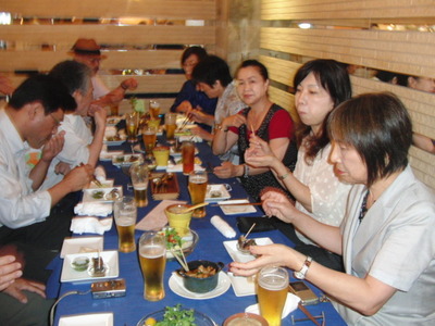 昨夜は団塊創業塾定例会で学びあいました。そして二次会へ