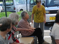 朝9時から防災訓練を水消火器使い全員参加で行いました。