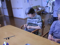 壁画を毎日コツコツと、だんだん壁画の絵柄が見えてきました