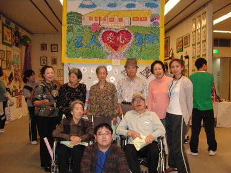 福祉展の見学に午前7名参加。自分たちの力作に感動