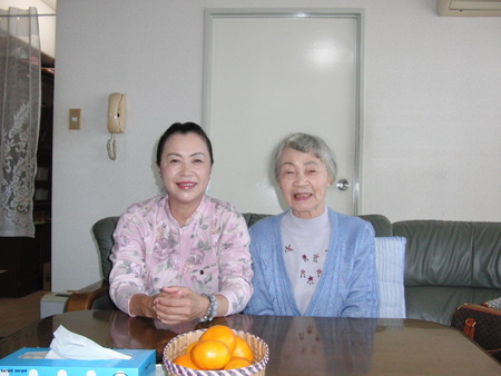 八王子の実家にて・富士市に比べて都会です