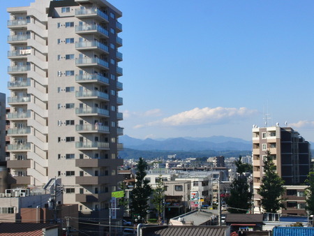 八王子の実家にて・富士市に比べて都会です
