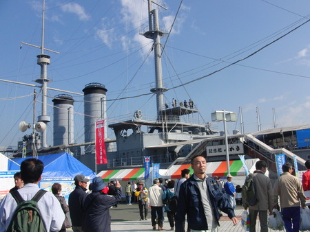 横須賀の産業まつりに娘と二人で見学に行ってきました