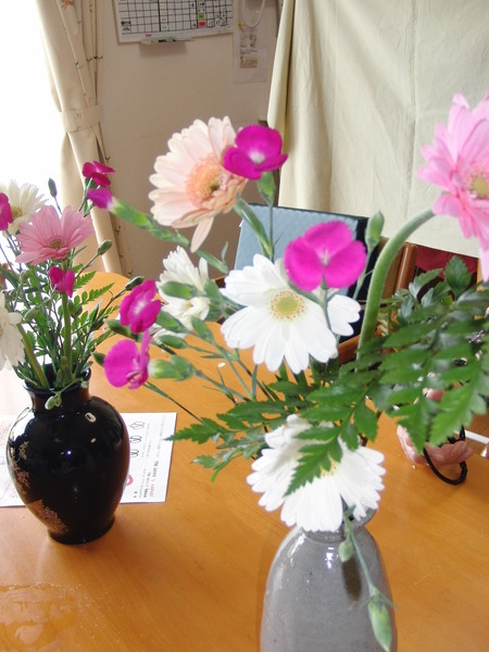 ピュアフラワーからお花が届きました。