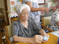 福祉展に向けてマスコット作りです