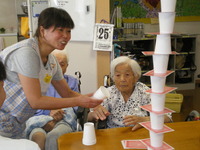 夏休み福祉ボランティアで須津中3年生2名が来訪されました