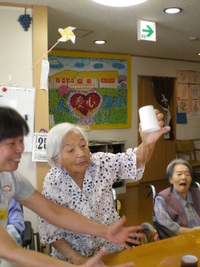 夏休み福祉ボランティアで須津中3年生2名が来訪されました