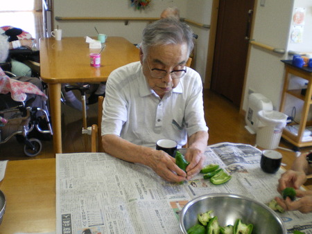 ランチ作りのお手伝い、生活リハビリです