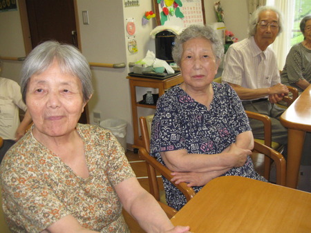 今日のレクは漢字読みの脳のトレーニング