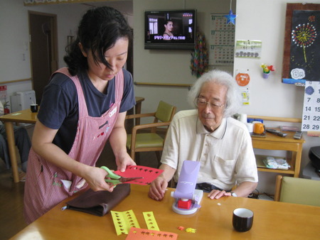 午前中は作業療法中・何が出来上がるのでしょうか