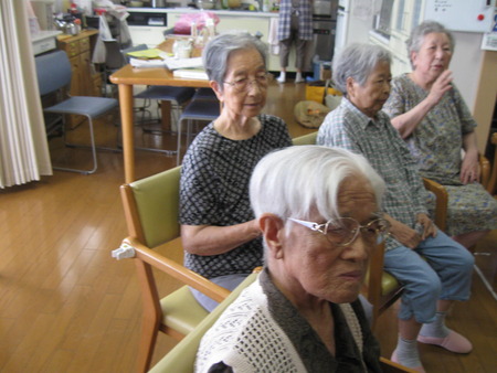 午後のレクは音楽療法　♪♪