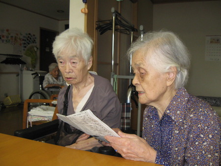 2人3脚の日常・各々楽しんでいます。