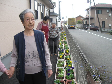 ランチのお手伝いと散歩