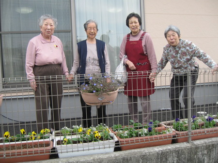 ランチのお手伝いと散歩