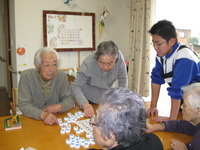 中学生の皆さんと午後はレクで楽しみました