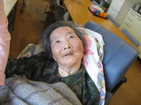 午前は調理のお手伝いです