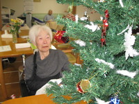 クリスマスツリーの飾りつけとおやつ作り