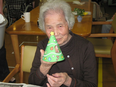 作って遊ぼう！ペーパークラフト・クリスマスツリーを作ろう！