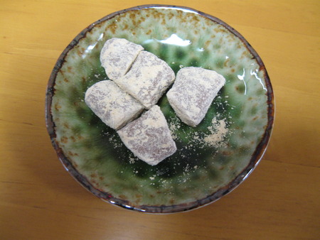 げんこつ飴作りを皆さんで行いました。おやつに食べましょう